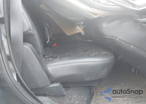 2017 Ram 1500 Laramie 4X4 6'4 Box z USA, uszkodzony, nr VIN 1C6RR7VT5HS690683